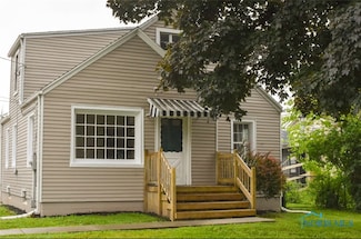 3340 Seaman Rd, Oregon, OH 43616
