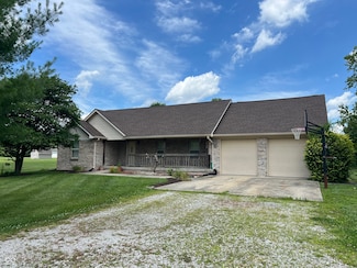 1082 E County Road 400 S, Clayton, IN 46118