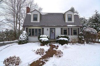 219 Franklin St, Wrentham, MA 02093