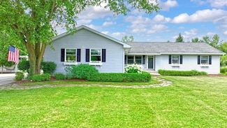 6298 Marsh Rd, Cottrellville, MI 48039
