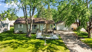 1791 Lois Dr, Saint Paul, MN 55126