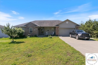 22714 Lake Ridge Dr, Warsaw, MO 65355