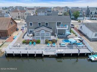 821 Spar Dr, Forked River, NJ 08731