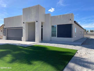 641 Holstein Rd Unit 1-2, Socorro, TX 79927