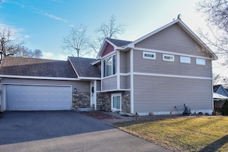 370 20th St, Newport, MN 55055