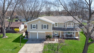 317 Mashpee Ln, Schaumburg, IL 60194