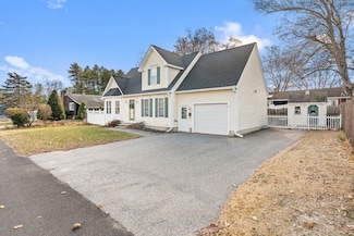 63 Dexter St, Nashua, NH 03060