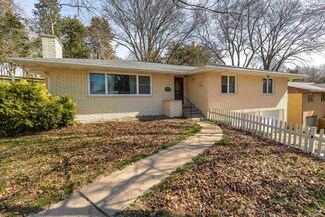 2147 Orchard Dr, Dubuque, IA 52001
