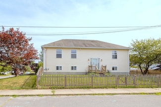 90 High St, South Portland, ME 04106