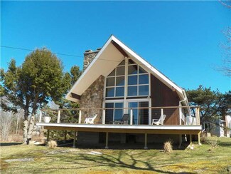 23 Upland Ln, Bristol, ME 04539