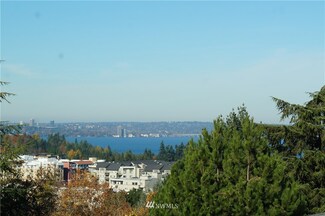 3204 81st Place SE Unit 303, Mercer Island, WA 98040
