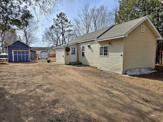 614 4th St W, Park Rapids, MN 56470