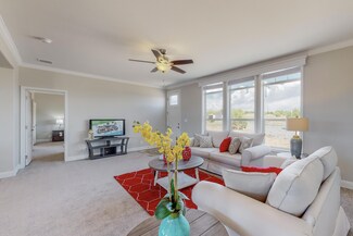 9 Eagle Dr, Moriarty, NM 87035