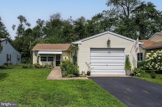 33 Narberth Place, Southampton, NJ 08088