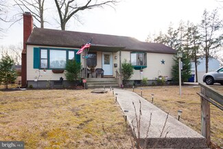 850 Smith St, Delran, NJ 08075