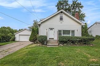 371 Hillcliff Dr, Waterford, MI 48328