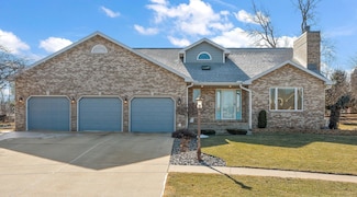3800 Autumn Ln, Valparaiso, IN 46385