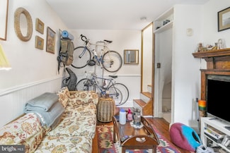 214 Monroe St Unit REAR, Philadelphia, PA 19147