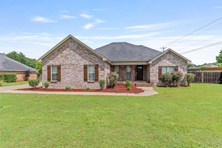 12 Crescent Ridge Ct, Deatsville, AL 36022