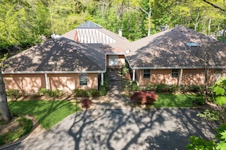 2323 Cedar Swamp Rd, Glen Head, NY 11545
