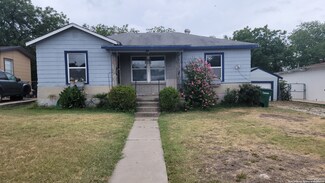 435 Wake Forrest Dr, San Antonio, TX 78228
