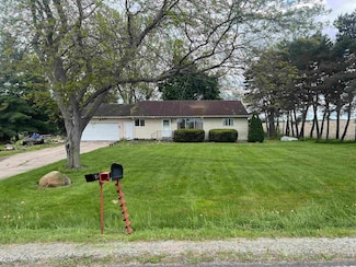8506 Lytle Rd, Corunna, MI 48817
