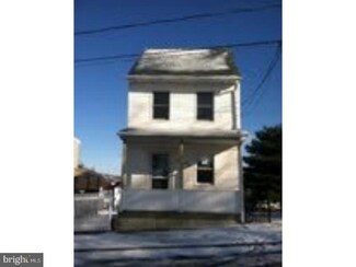 321 Chestnut St, Saint Clair, PA 17970