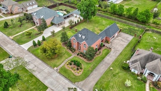 6319 Bentwater Dr, Orange, TX 77632