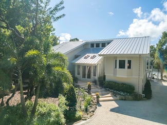 10 Mahogany Ln, Key Largo, FL 33037