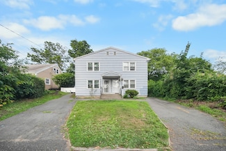 44 Pond St, Bridgeport, CT 06606