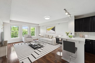 615 N 1st St Unit 405, Minneapolis, MN 55401
