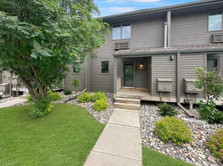 379 Quadna Mountain Rd, Hill City, MN 55748