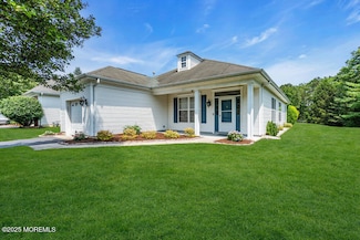 29 Goldenedge Way, Lakewood, NJ 08701
