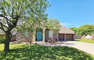 12401 SW 7th St, Yukon, OK 73099