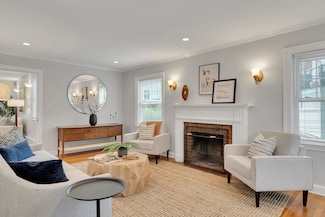 100 Summit Ave, Brookline, MA 02446