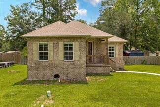 61258 Forest Dr, Lacombe, LA 70445