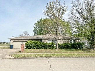 1210 N 18th Place, Independence, KS 67301