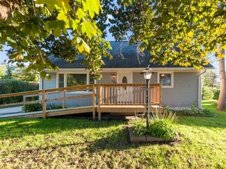 108 Outlook Dr SW, Cedar Rapids, IA 52404