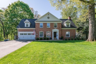 1713 Hillshire Dr, Kalamazoo, MI 49008