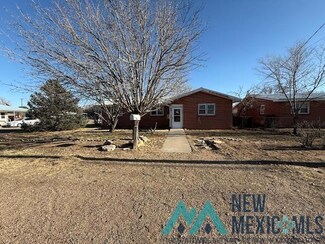 320 E 9th St, Portales, NM 88130