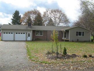 504 Meadow Ln, Strykersville, NY 14145