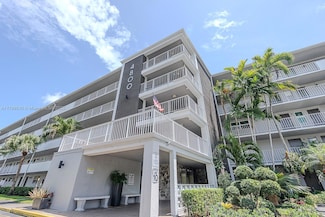 4800 Hillcrest Ln Unit 311, Hollywood, FL 33021