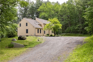 71 Phillips Ln, Chepachet, RI 02814