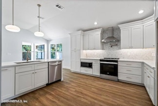 679 E Red House Branch Rd, Saint Augustine, FL 32084