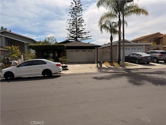 21951 Jinetes, Mission Viejo, CA 92691