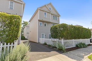 214 Seaside Ave, Stamford, CT 06902