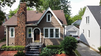 95 Mapleton Rd, Grosse Pointe Farms, MI 48236