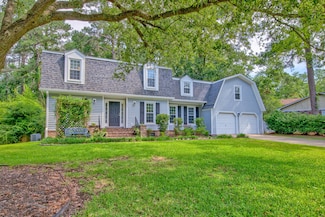 202 Hunt Club Dr, Summerville, SC 29485