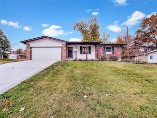 1673 Kingsford Dr, Florissant, MO 63031