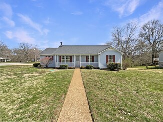 1421 Bradshaw Dr, Columbia, TN 38401